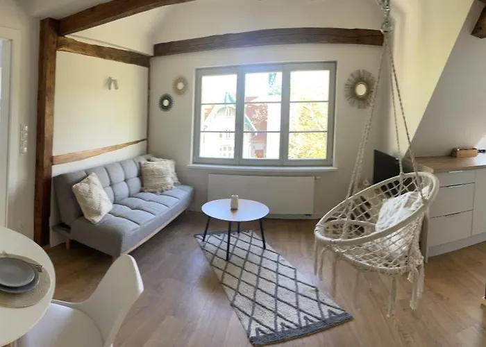 Modern 5 Apartment *